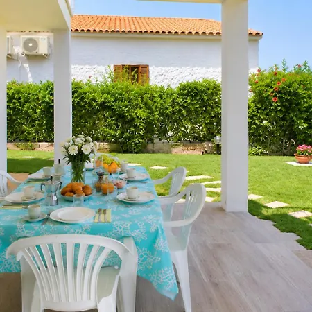 Rena Bianca With Garden 150 M From The Baja Cerdeña